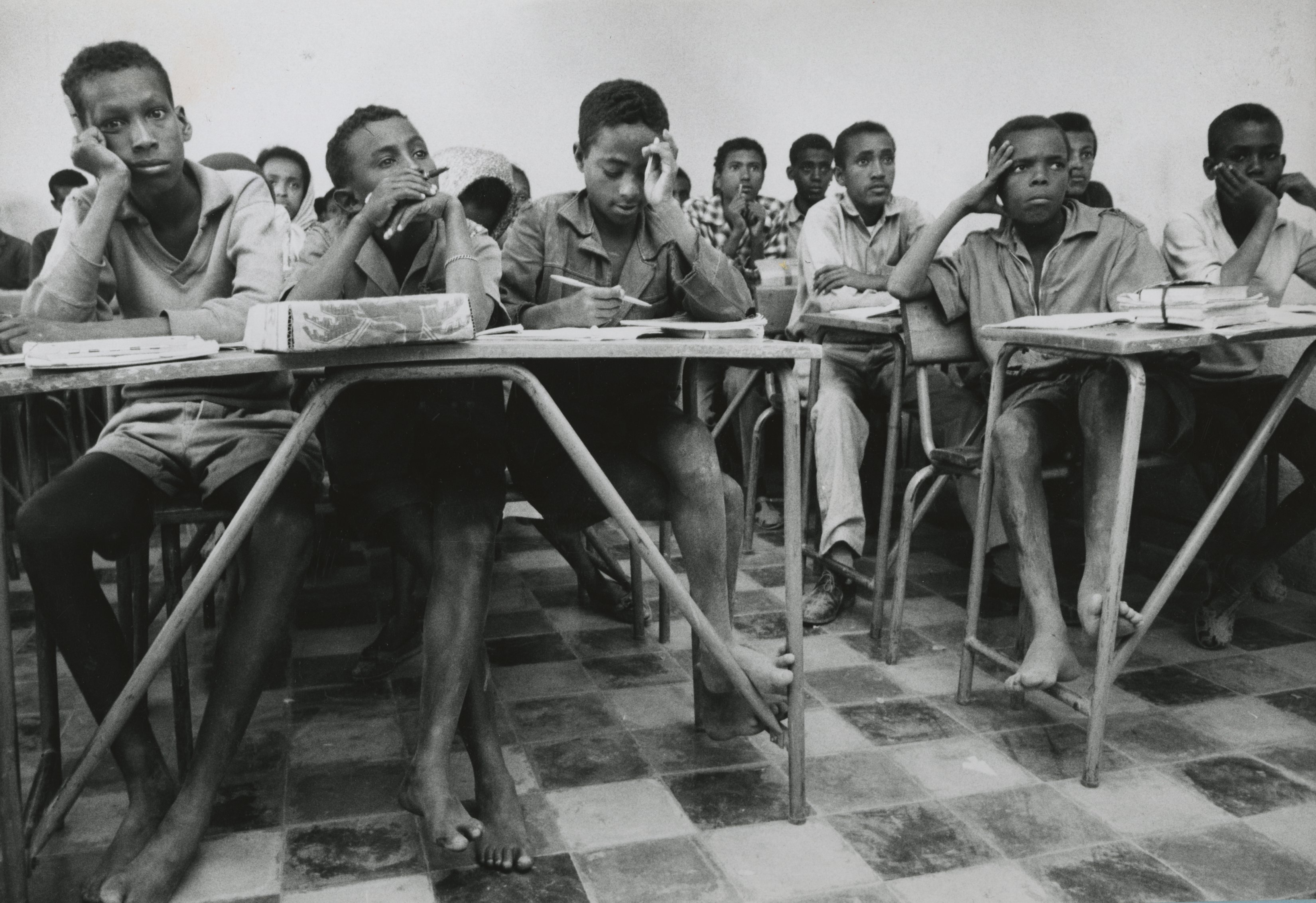 ተምሃሮ ኣብ ሓደ ክፍሊ ትምህርቲ ዓድዋ ኢትዮጵያ