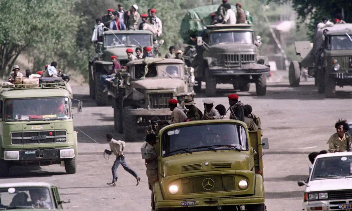 Ethiopian People’s Revolutionary Democratic Front (EPRDF) reinforcements driving to the presidential palace in Addis Ababa in 1991. The EPRDF was a coalition of rebel groups, the largest of which was the TPLF.